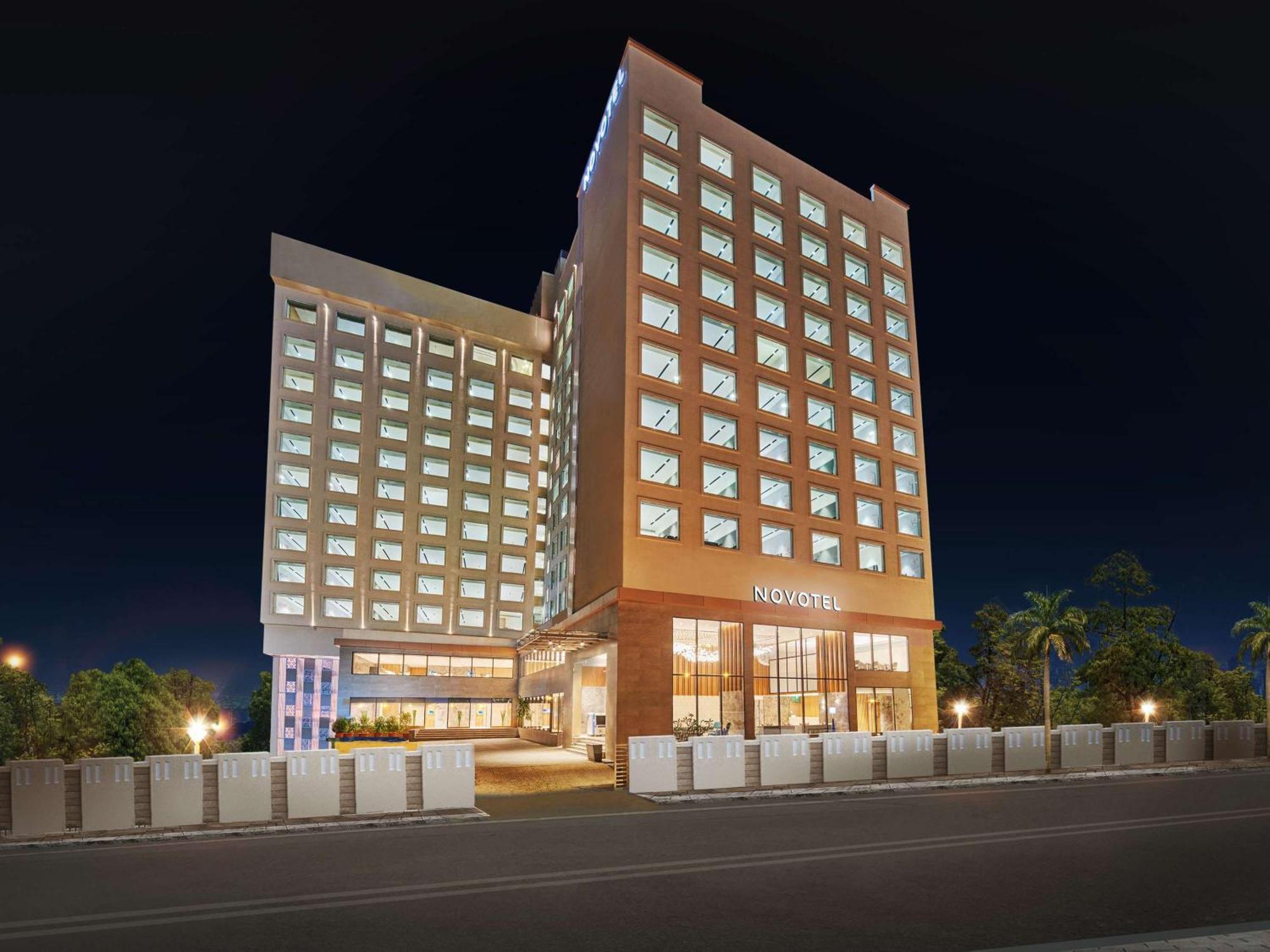 Novotel Mumbai International Airport Exteriör bild