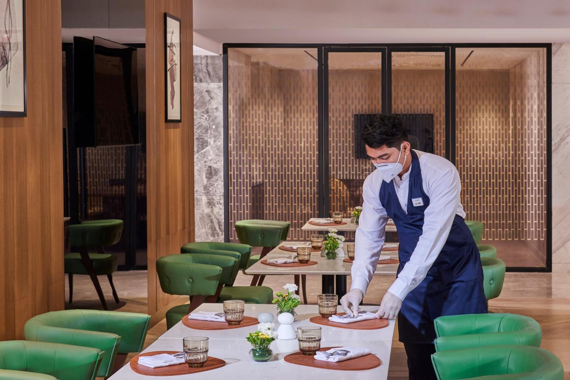 Novotel Mumbai International Airport Exteriör bild A restaurant in India