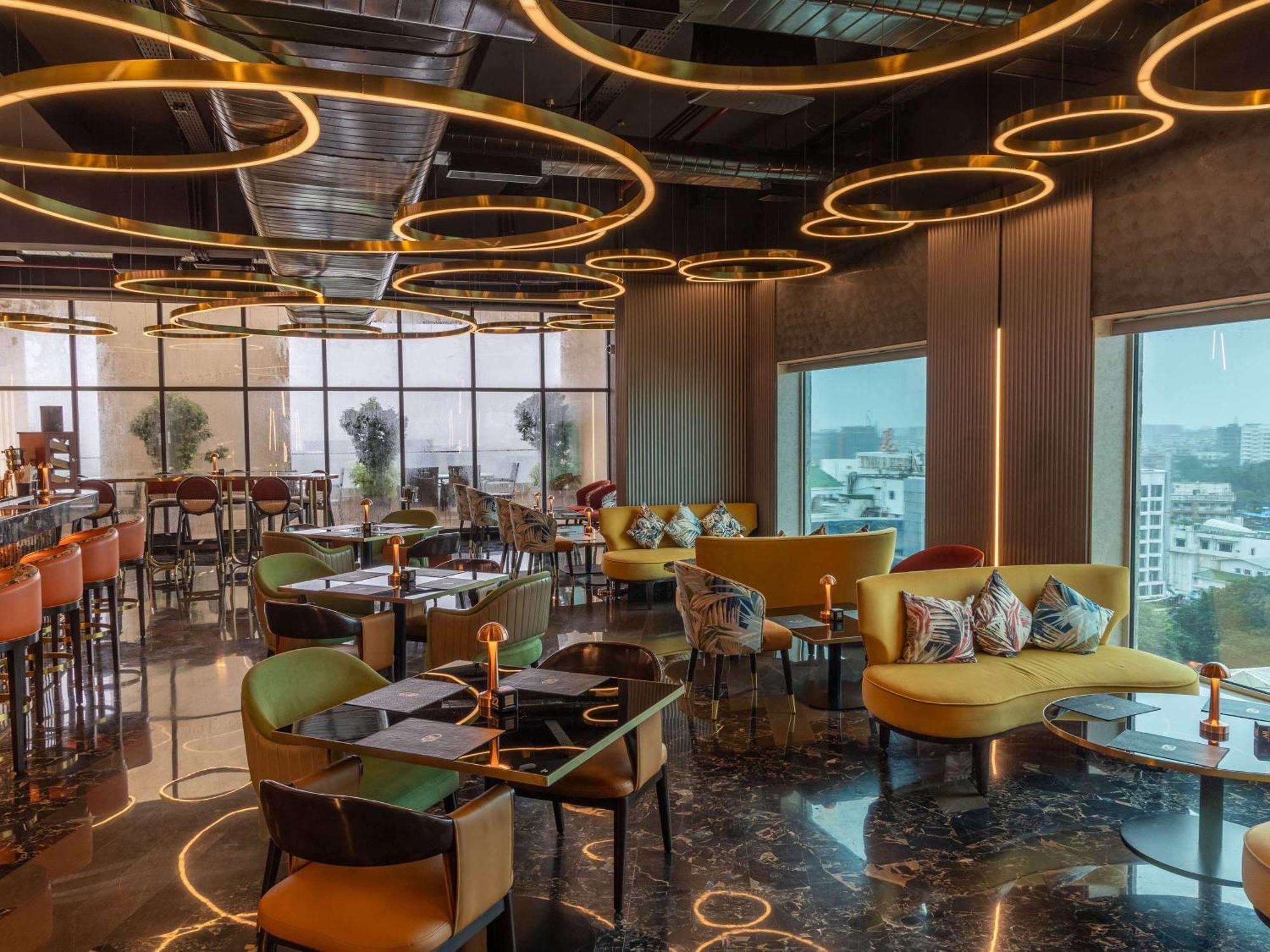 Novotel Mumbai International Airport Exteriör bild